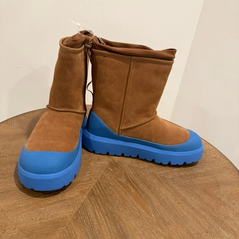 UGG  - 
